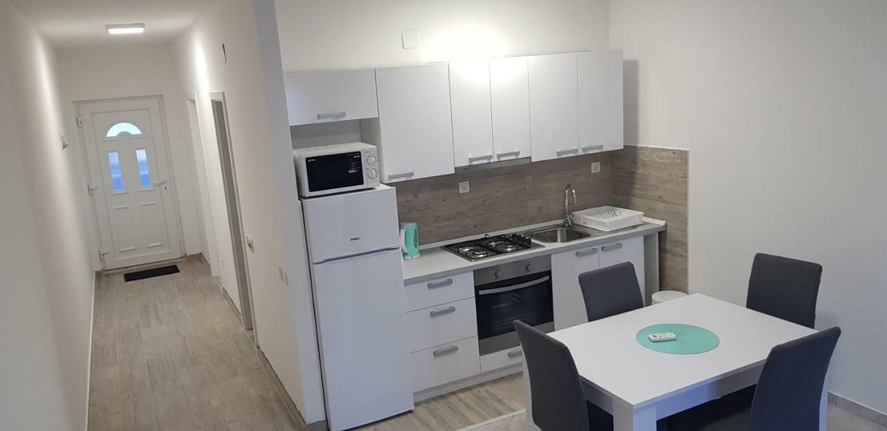 Gavran Apartment Виньерац Экстерьер фото